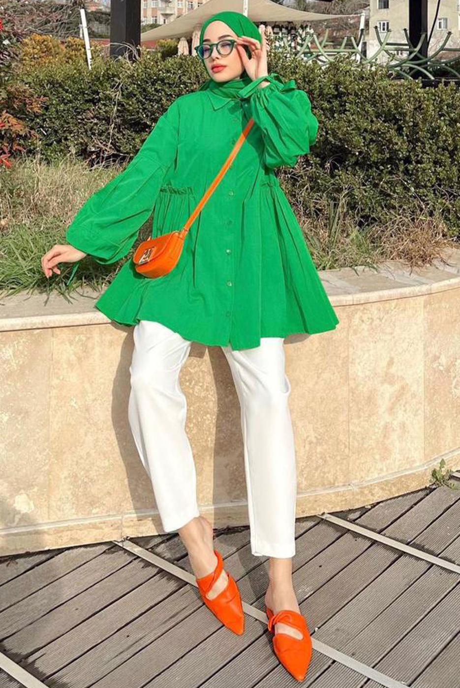 Tesettür giyim YEŞİL BELİ BÜZGÜ DETAYLI DÜĞMELİ TUNİK T 7168