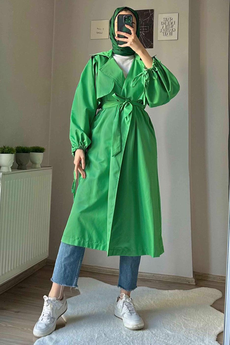 Tesettür giyim YEŞİL MANŞETLERİ BÜZGÜLÜ CEPLİ KUŞAKLI KAP T 19380