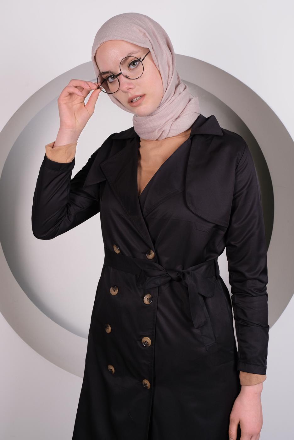 Tesettür giyim SİYAH KUŞAKLI KRUVAZE YAKA TRENÇKOT T 4132