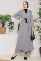 Tesettür giyim GRİ KUŞAKLI MANŞETLERİ LASTİKLİ KAP T 9757