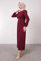 Tesettür giyim BORDO TÜY DETAYLI KEMERLİ ELBİSE T 80047
