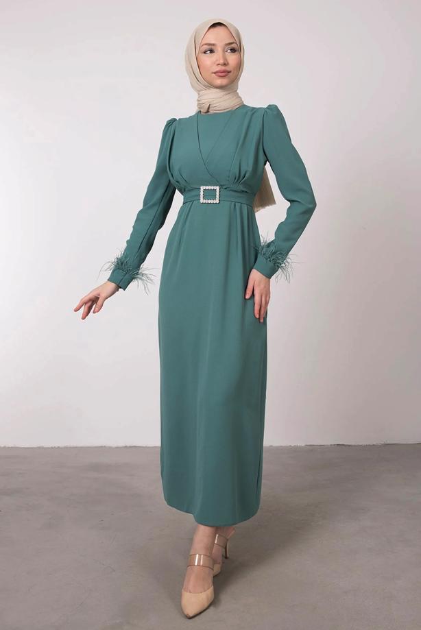 Tesettür giyim  TÜY DETAYLI KEMERLİ ELBİSE T 80047 - TRENDTESETTÜR