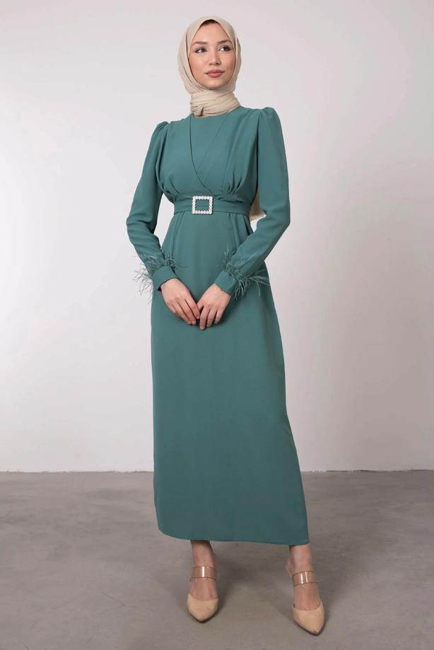 Tesettür giyim  TÜY DETAYLI KEMERLİ ELBİSE T 80047 - TRENDTESETTÜR