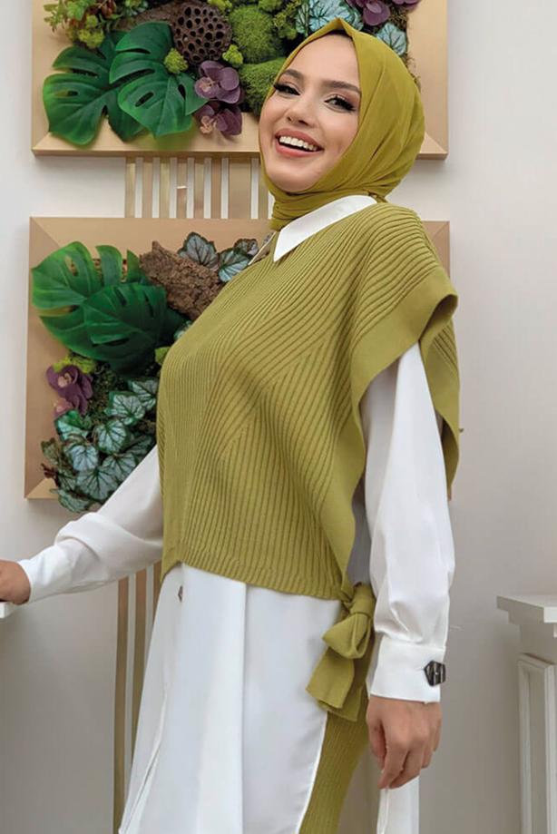 Tesettür giyim YEŞİL KOLSUZ YANDAN BAĞLAMA DETAYLI TRİKO KAZAK T 73222 - TRENDTESETTÜR