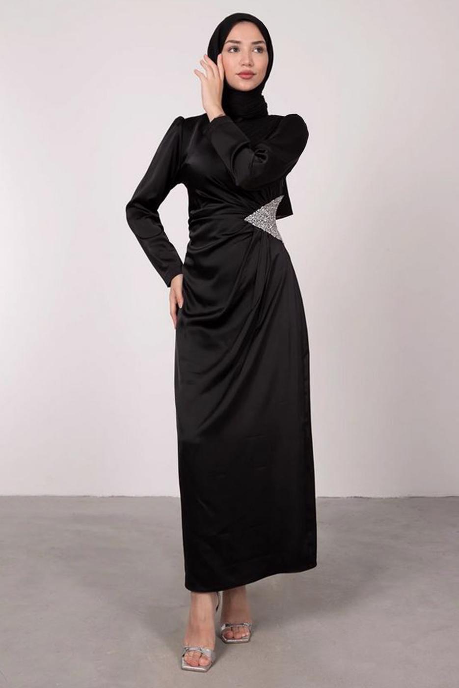 Tesettür giyim SİYAH TAŞ BASKILI PİLİSE DETAYLI ABİYE ELBİSE T 0495