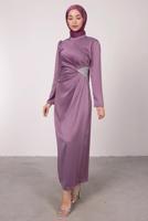 Tesettür giyim MOR TAŞ BASKILI PİLİSE DETAYLI ABİYE ELBİSE T 0495