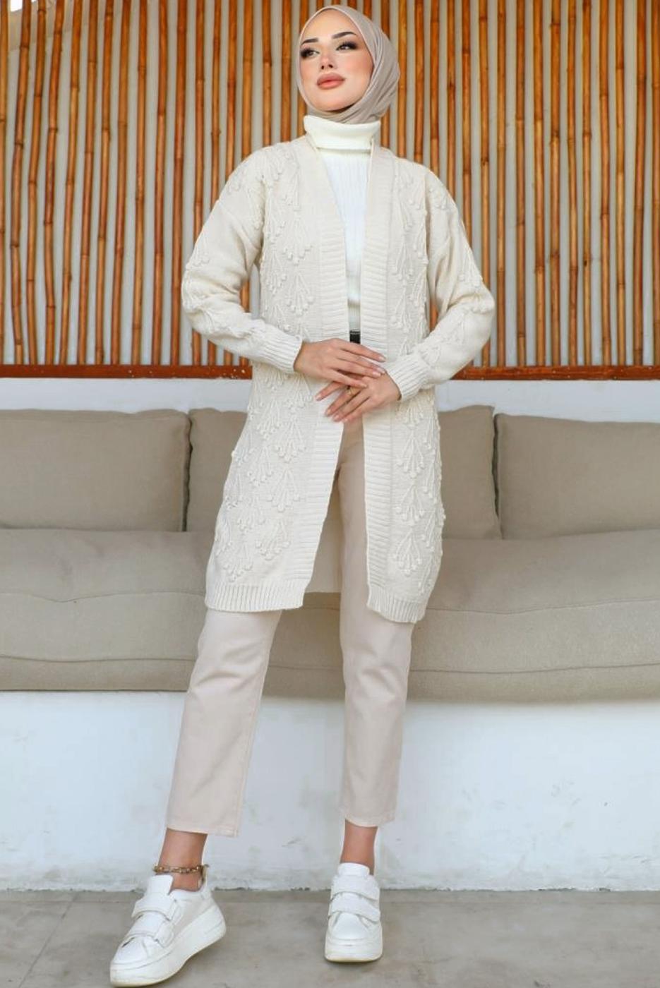 Tesettür giyim BEJ KABARTMA DESENLİ TRİKO HIRKA T 0273