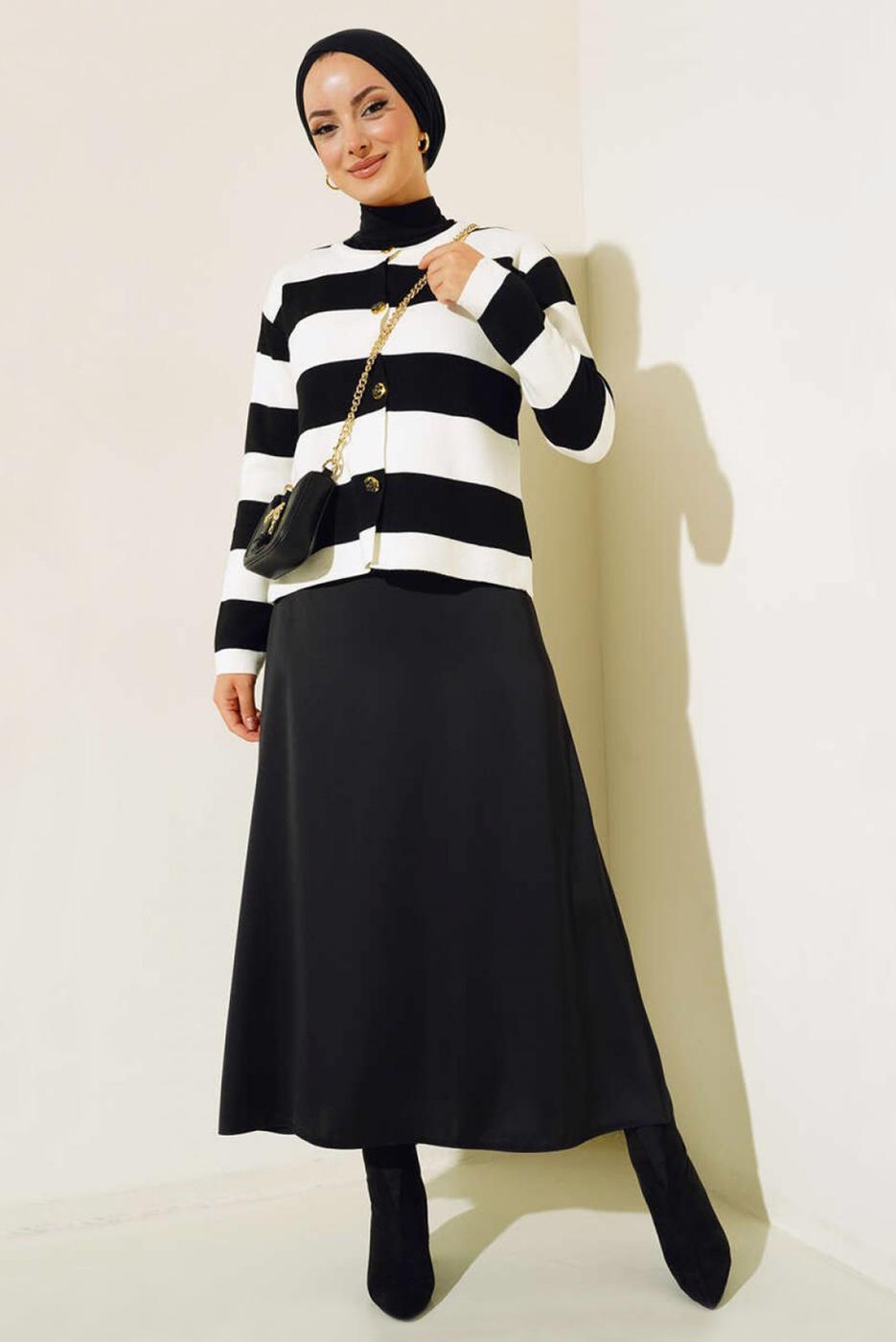 Tesettür giyim SİYAH ÇİZGİLİ TRİKO HIRKA T 0503