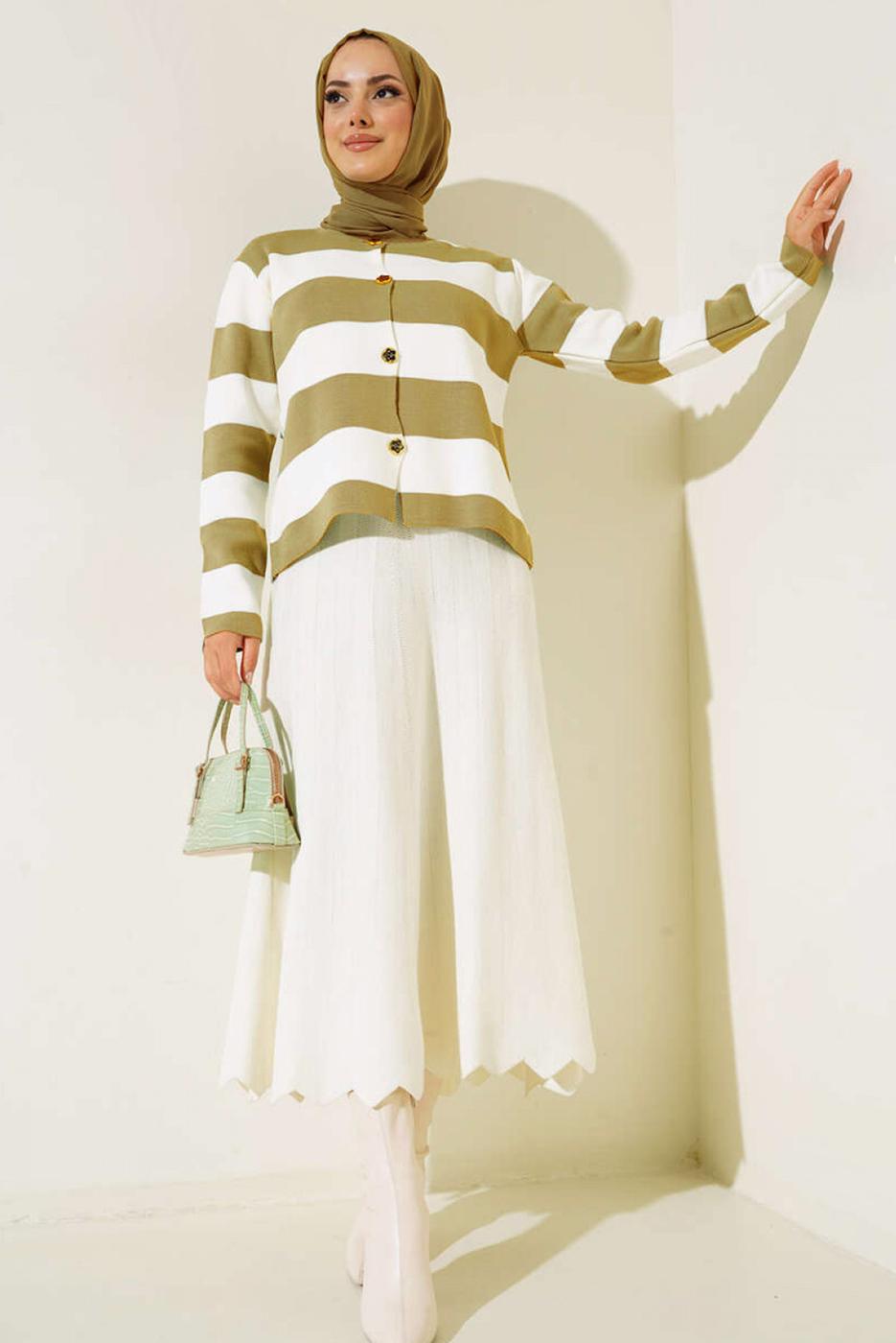 Tesettür giyim YEŞİL ÇİZGİLİ TRİKO HIRKA T 0503