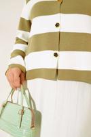 Tesettür giyim YEŞİL ÇİZGİLİ TRİKO HIRKA T 0503