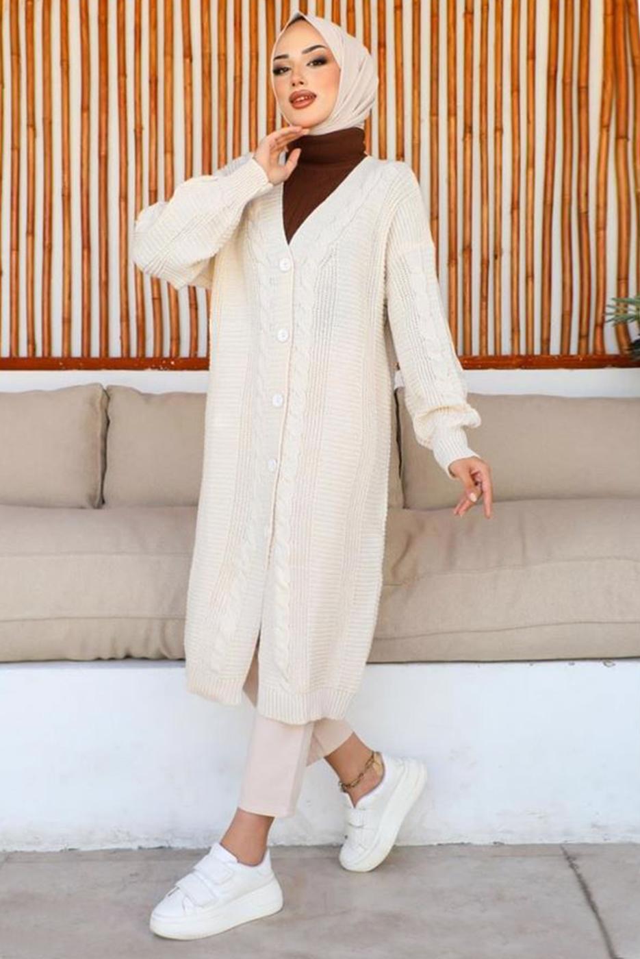 Tesettür giyim BEJ UZUN TRİKO HIRKA T 0763
