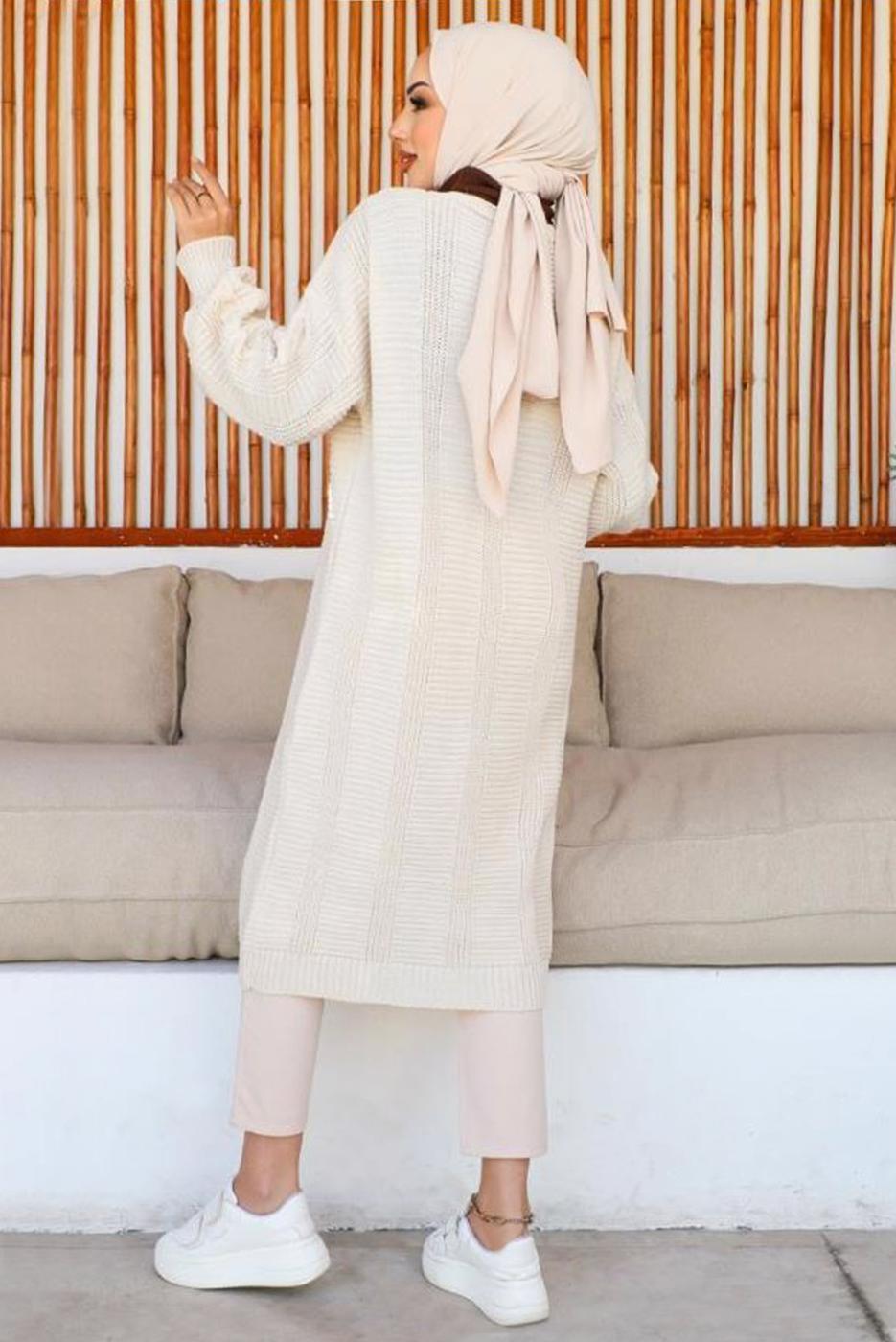 Tesettür giyim BEJ UZUN TRİKO HIRKA T 0763