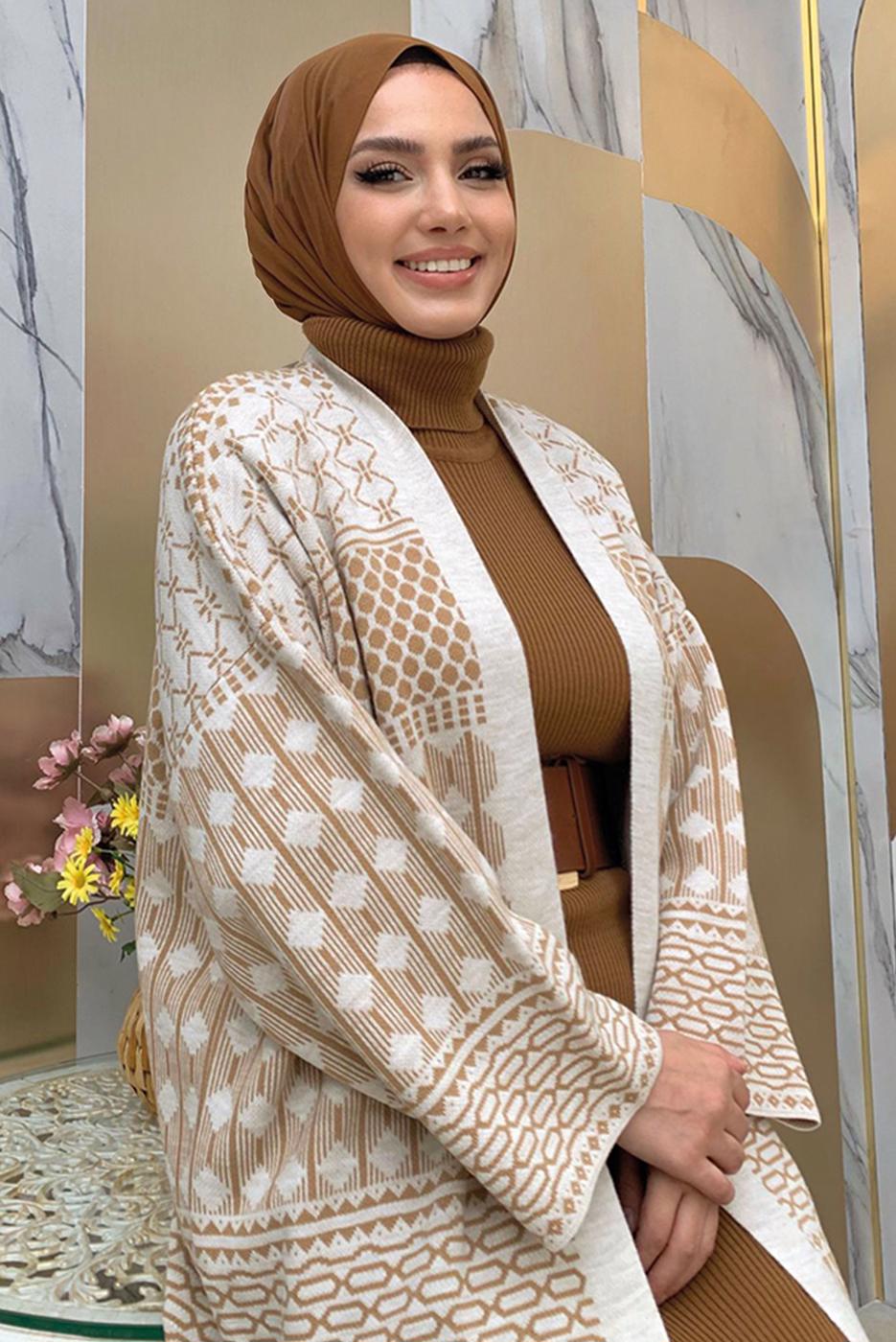 Tesettür giyim BEJ DESENLİ TRİKO HIRKA T 1236