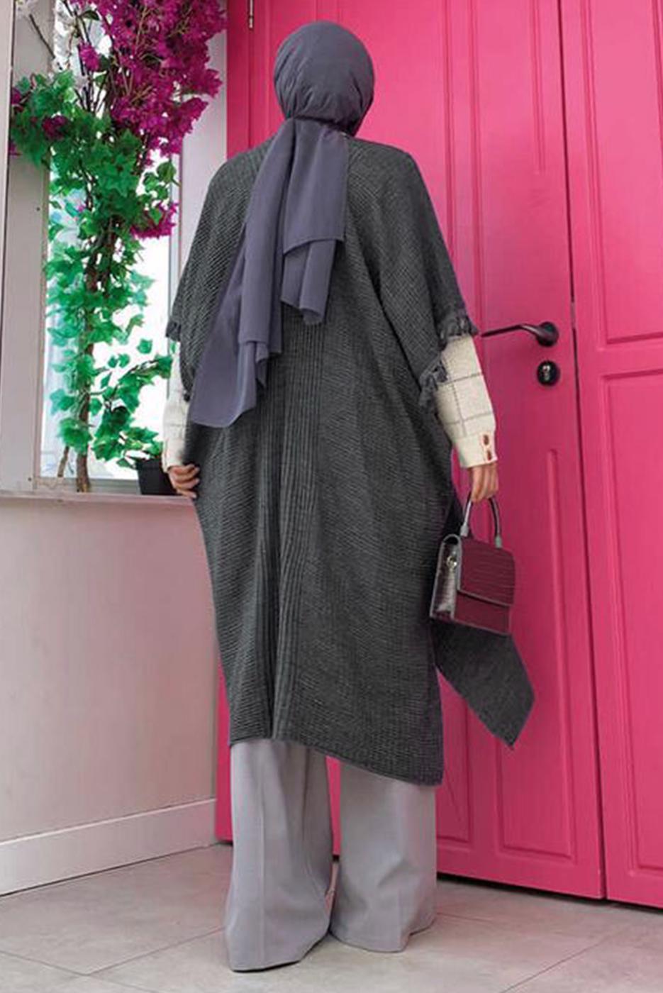 Tesettür giyim GRİ PÜSKÜL DETAYLI TRİKO HIRKA T 1341