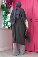 Tesettür giyim GRİ PÜSKÜL DETAYLI TRİKO HIRKA T 1341