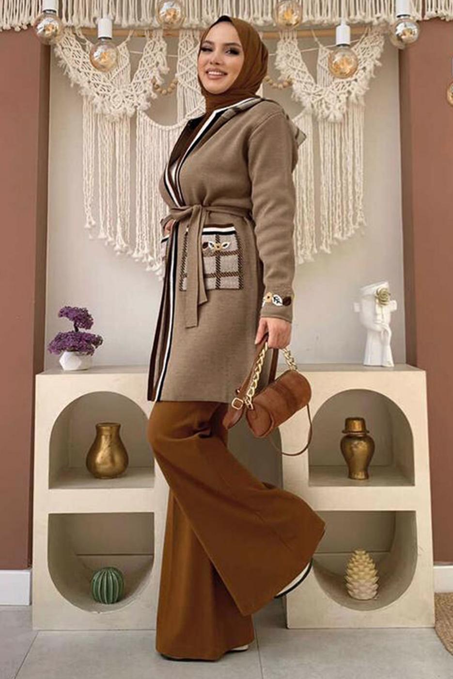 Tesettür giyim VİZON KAPÜŞONLU TRİKO HIRKA T 3161