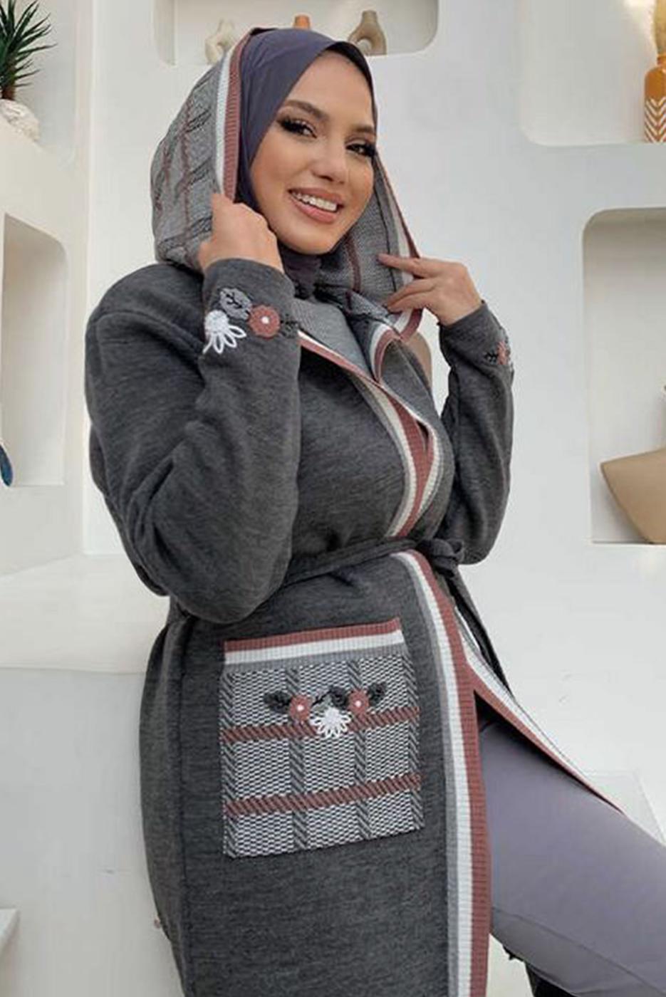 Tesettür giyim GRİ KAPÜŞONLU TRİKO HIRKA T 3161