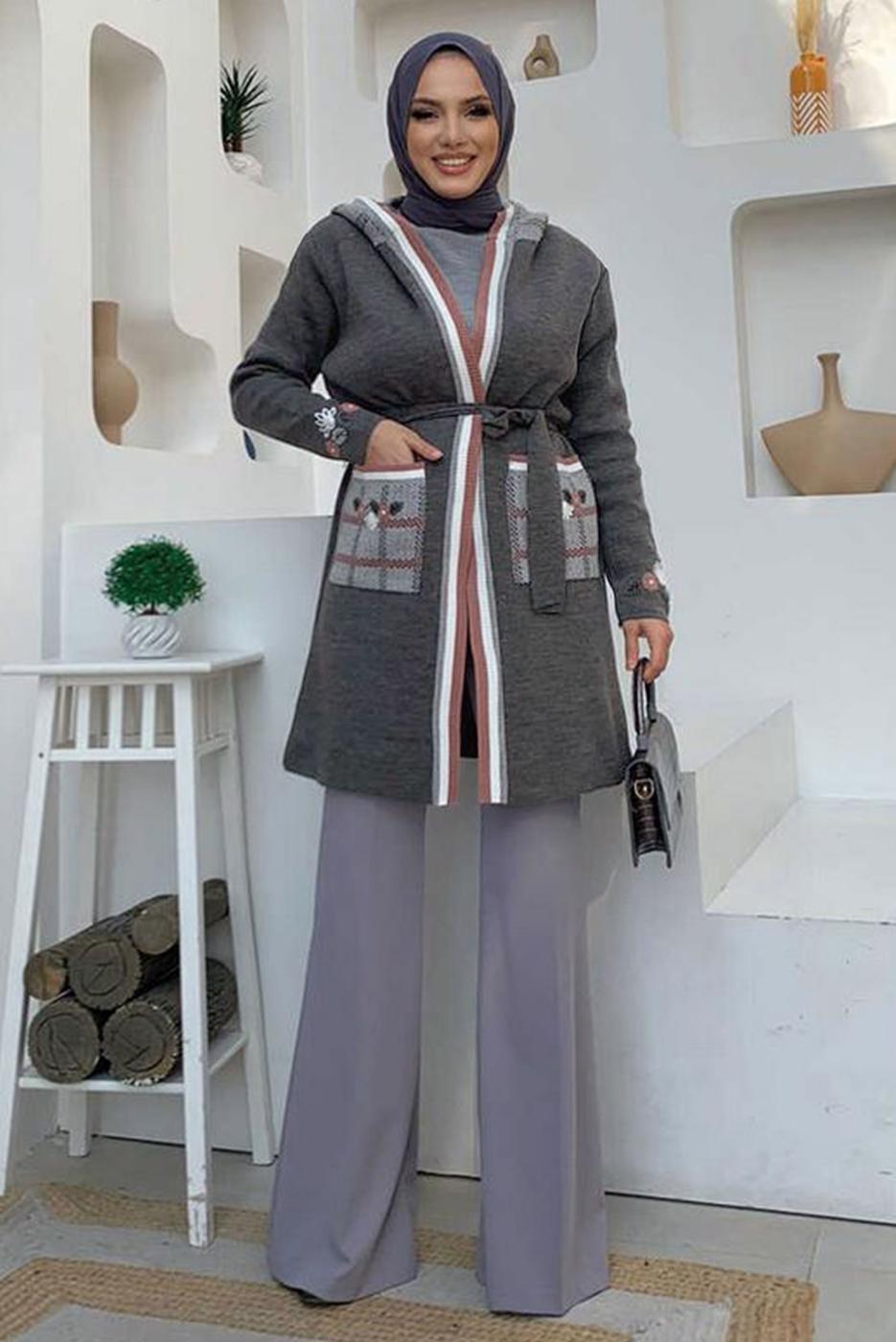 Tesettür giyim GRİ KAPÜŞONLU TRİKO HIRKA T 3161