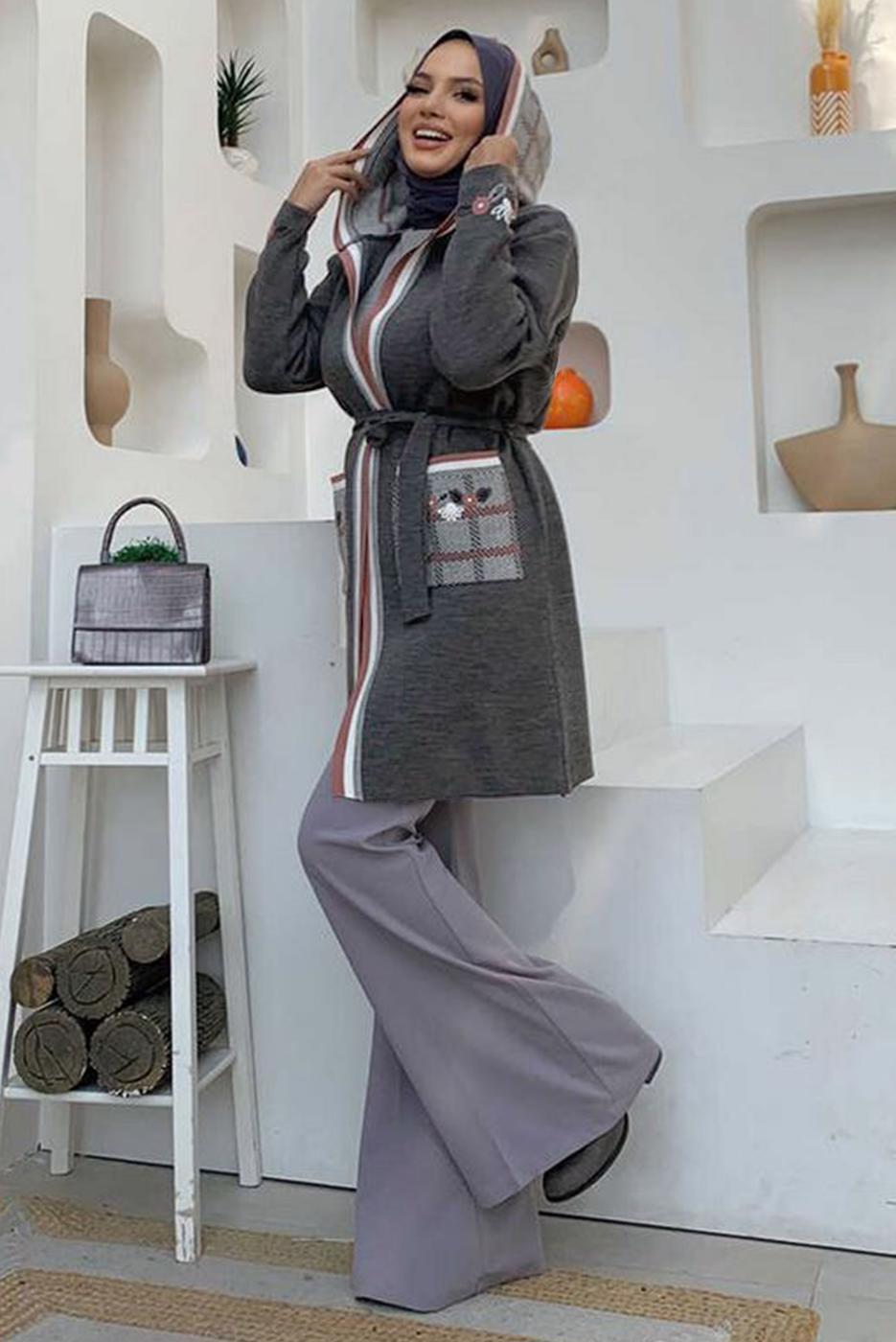 Tesettür giyim GRİ KAPÜŞONLU TRİKO HIRKA T 3161