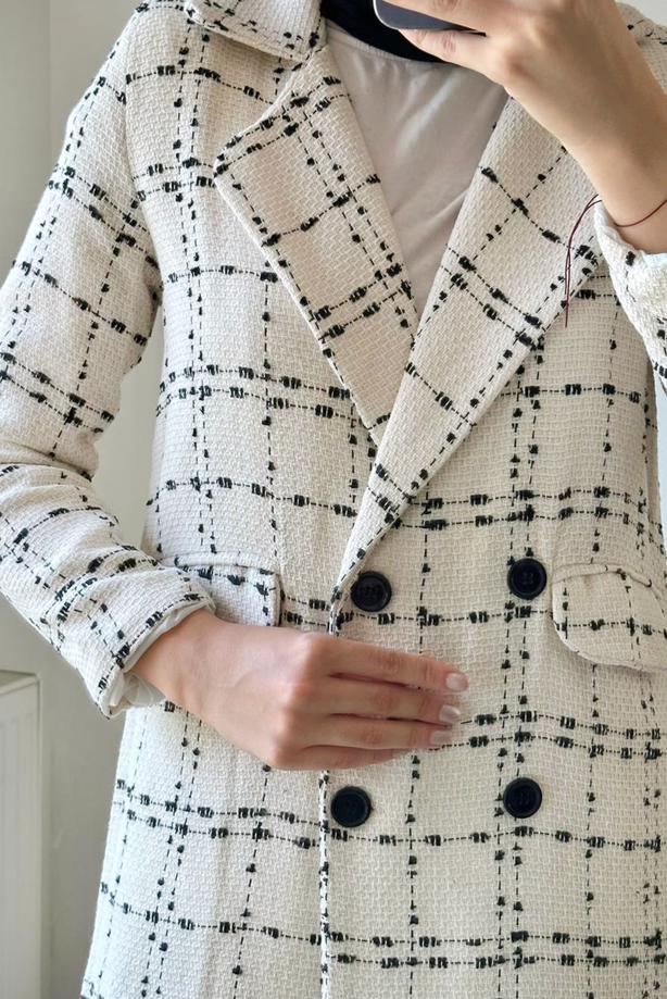 Tesettür giyim BEJ KRUVAZE YAKA KARE DESENLİ CEKET T 4247 - TRENDTESETTÜR