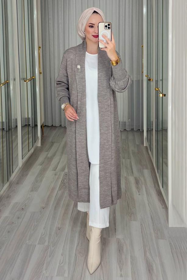 Tesettür giyim VİZON BROŞ DETAYLI TRİKO CEKET T 62401 - TRENDTESETTÜR