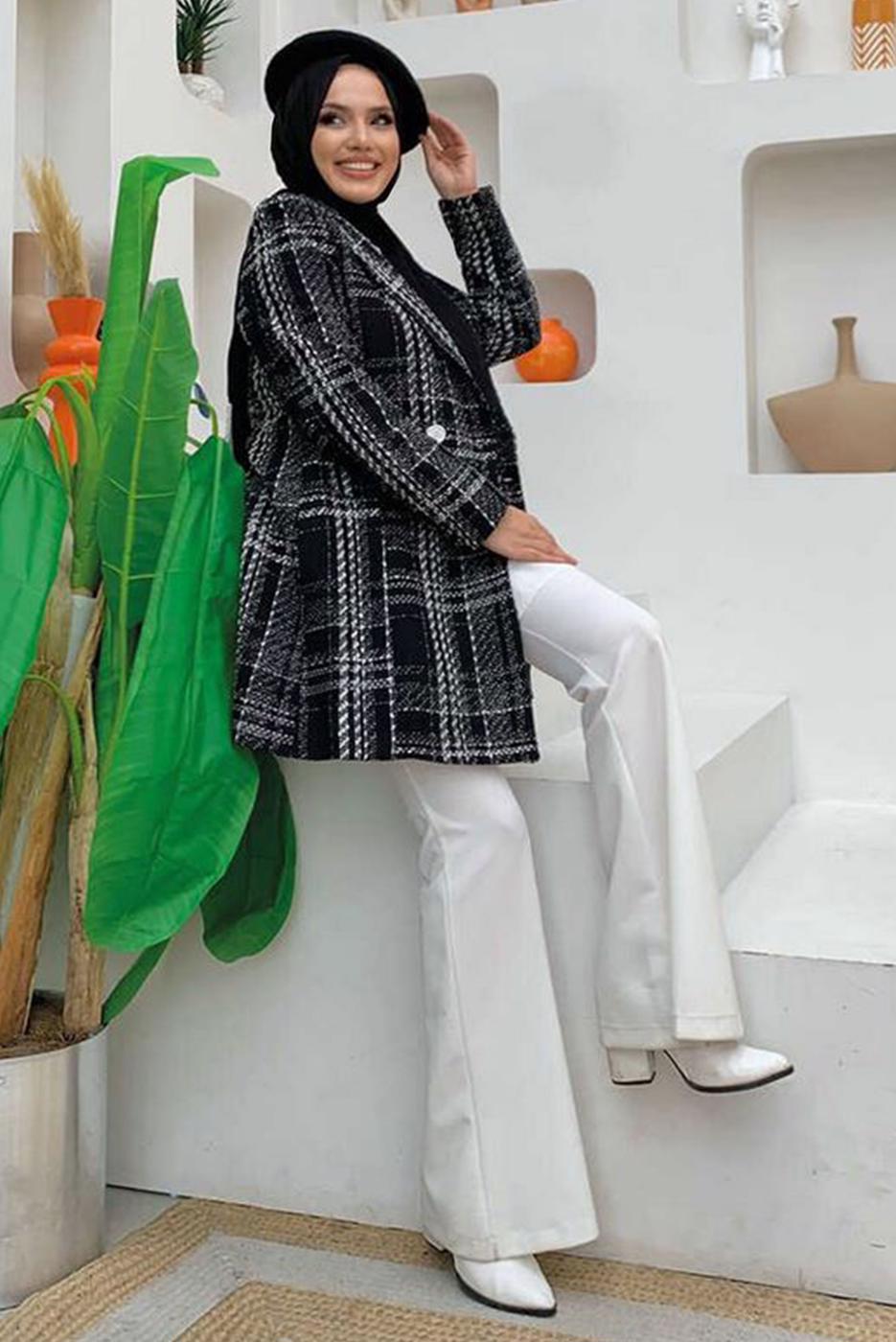 Tesettür giyim SİYAH DESENLİ DÜĞMELİ CEKET T 9077