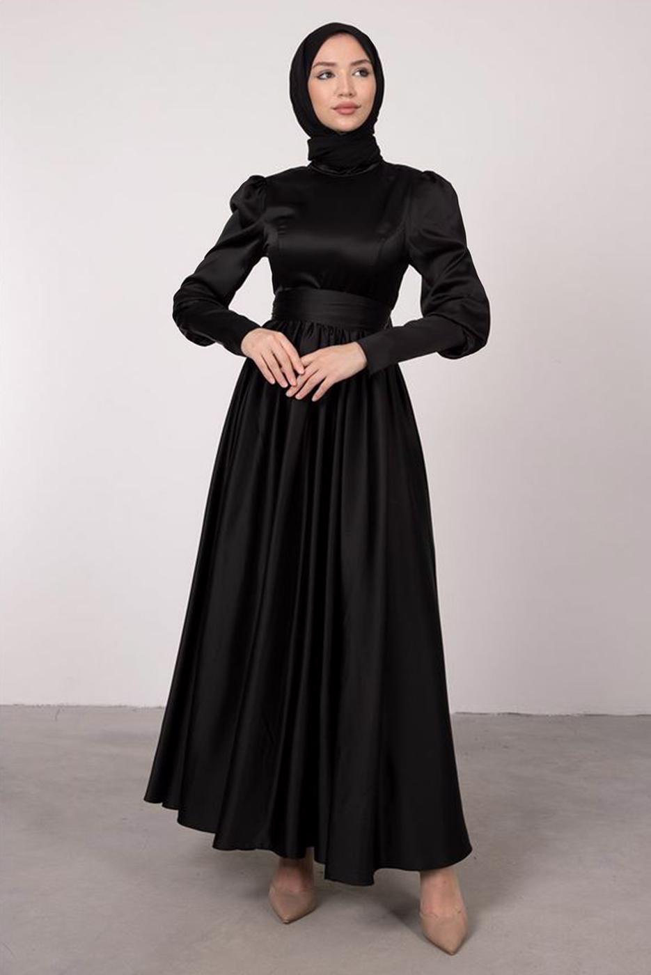 Tesettür giyim SİYAH KUŞAKLI SATEN ELBİSE T 1247