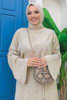 Tesettür giyim BEJ GENİŞ KOL TRİKO ELBİSE T 22332