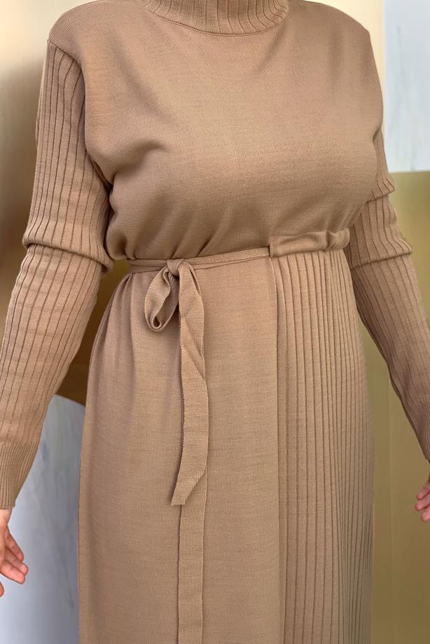 Tesettür giyim TABA KUŞAKLI TRİKO ELBİSE T 41332 - TRENDTESETTÜR