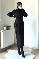 Tesettür giyim SİYAH ÖRME KUMAŞ KUŞAKLI ELBİSE T 7577