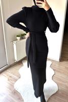 Tesettür giyim SİYAH ÖRME KUMAŞ KUŞAKLI ELBİSE T 7577