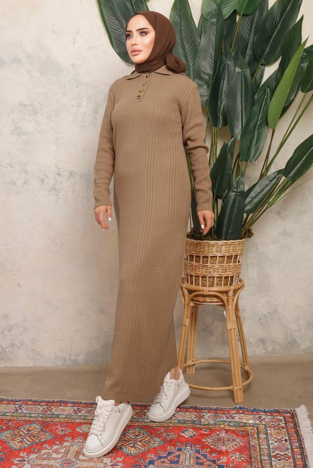 Tesettür giyim KAHVE DÜĞME DETAYLI DÜZ TRİKO ELBİSE T 8101 - TRENDTESETTÜR
