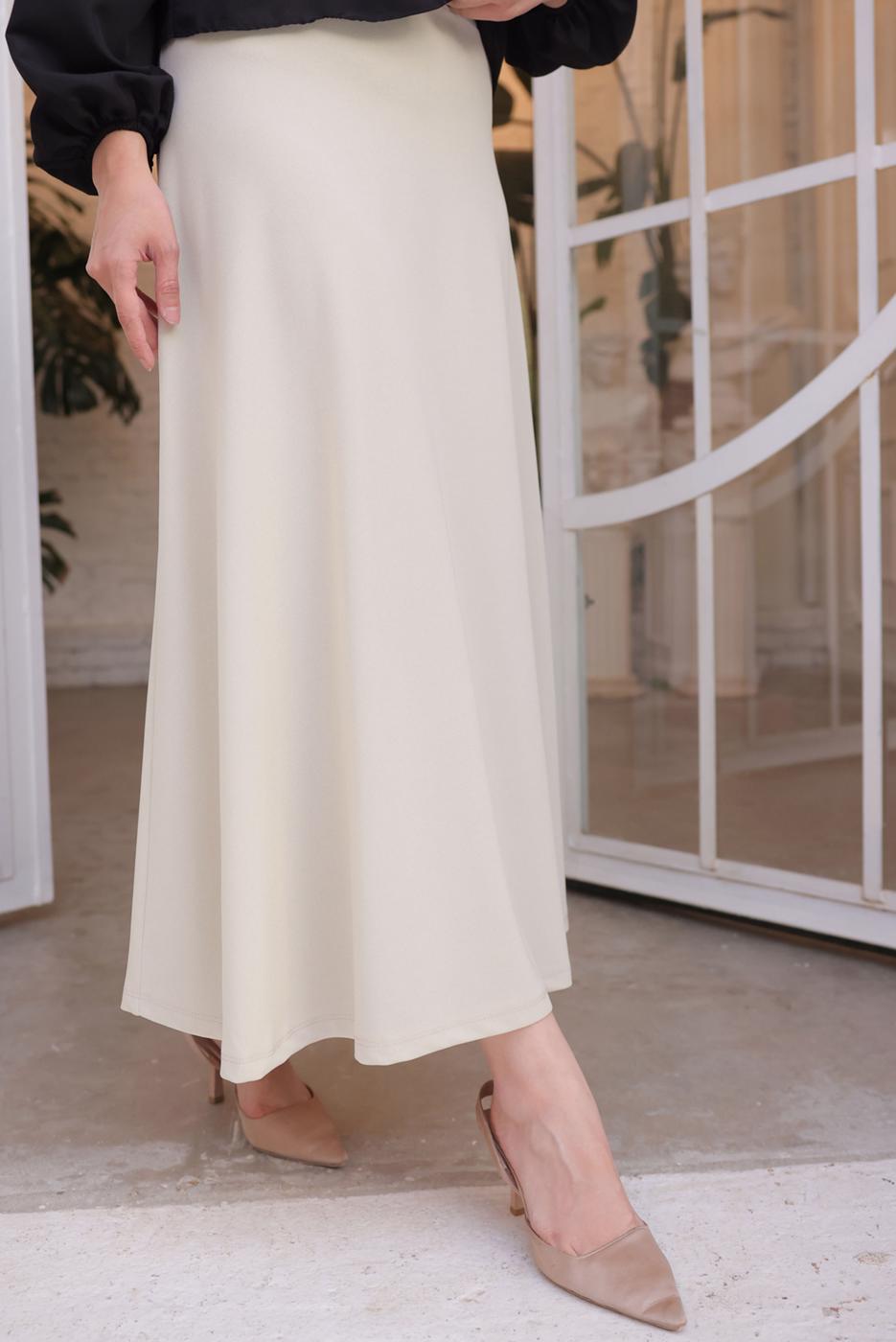 Tesettür giyim BEJ A KESİM ETEK T 112