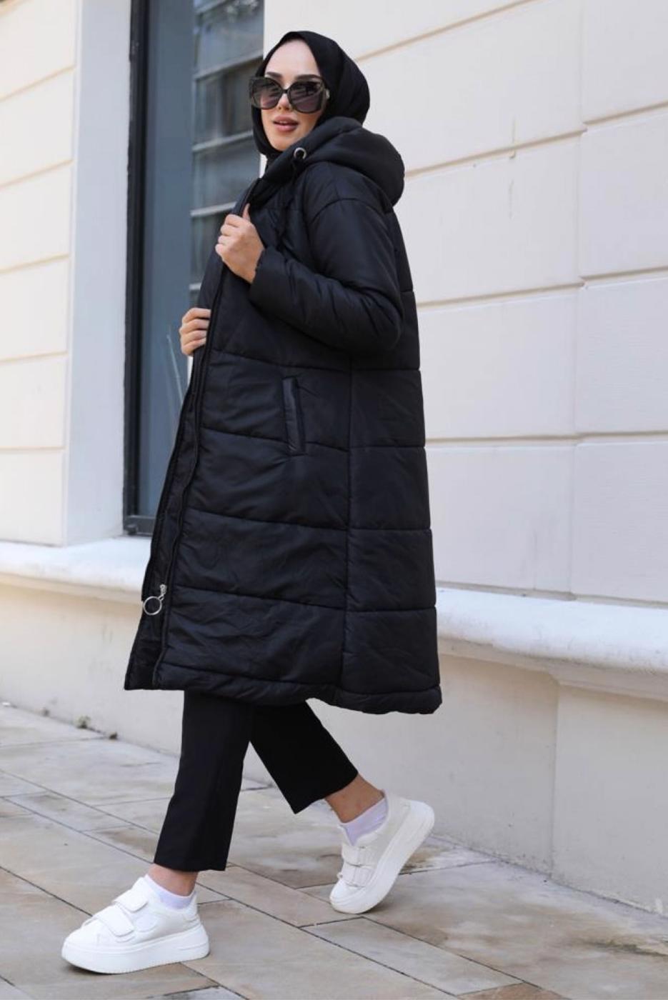 Tesettür giyim SİYAH KAPÜŞONLU ŞİŞME KABAN T 0215
