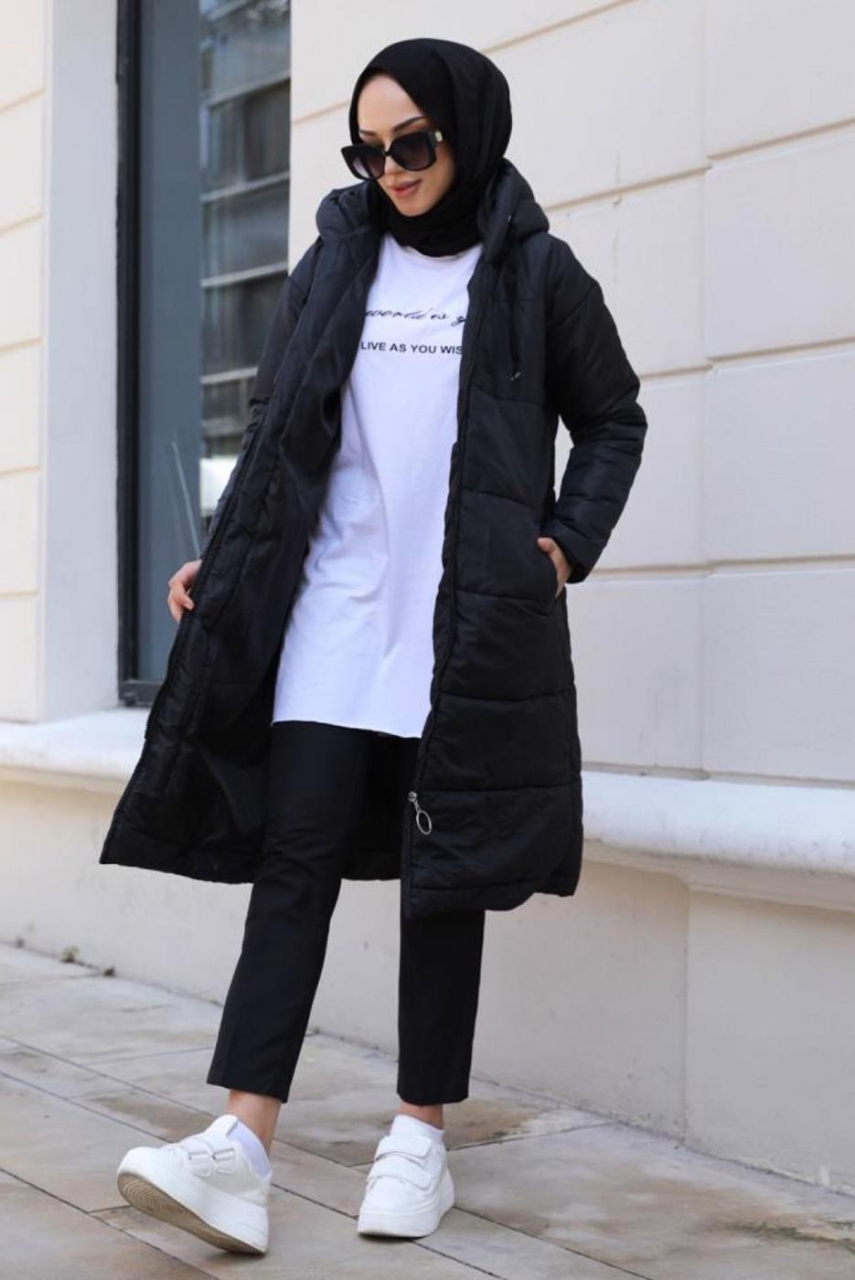 Tesettür giyim SİYAH KAPÜŞONLU ŞİŞME KABAN T 0215