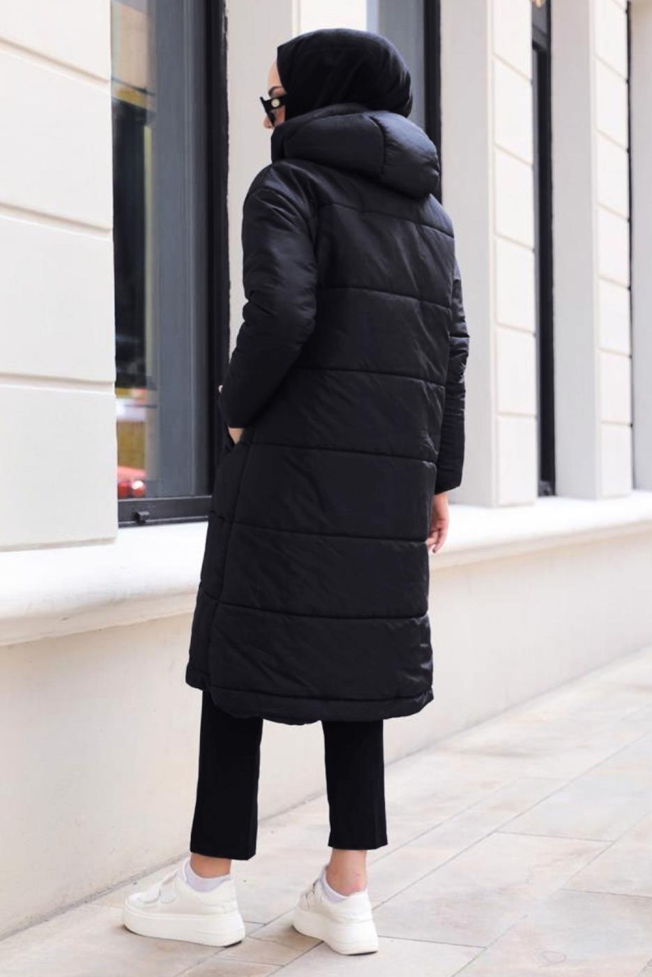 Tesettür giyim SİYAH KAPÜŞONLU ŞİŞME KABAN T 0215