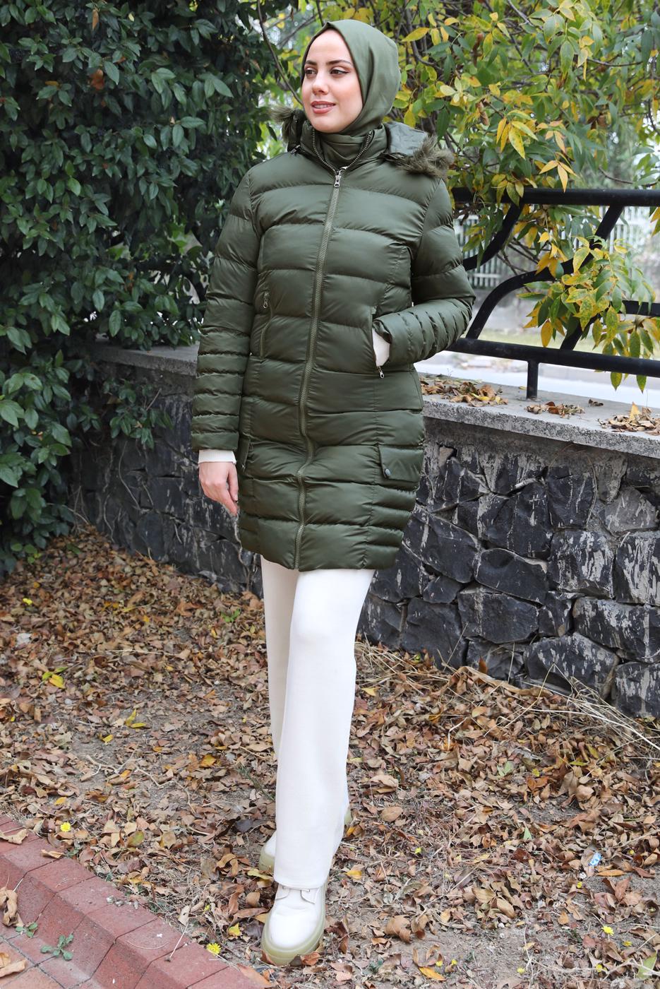 Tesettür giyim HAKİ KAPÜŞONLU ŞİŞME KABAN T 1531