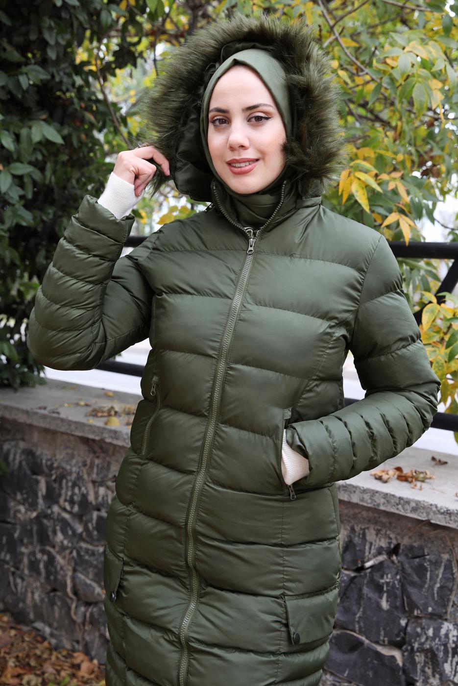 Tesettür giyim HAKİ KAPÜŞONLU ŞİŞME KABAN T 1531