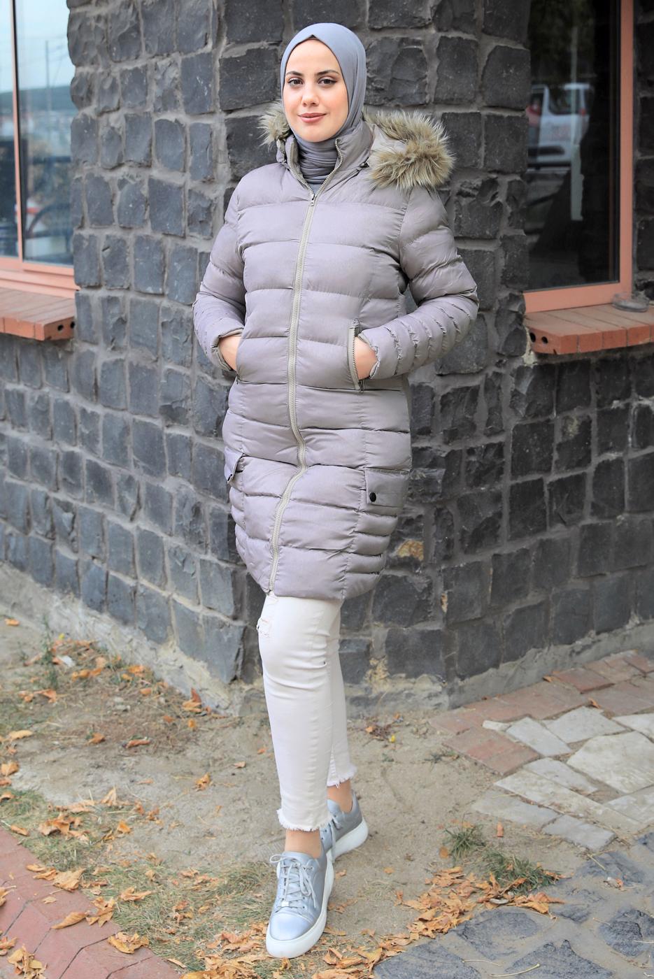 Tesettür giyim VİZON KAPÜŞONLU ŞİŞME KABAN T 1531