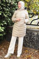 Tesettür giyim BEJ KAPÜŞONLU ŞİŞME KABAN T 2142