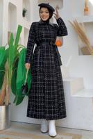 Tesettür giyim SİYAH EKOSE DESENLİ MANTO T 4177