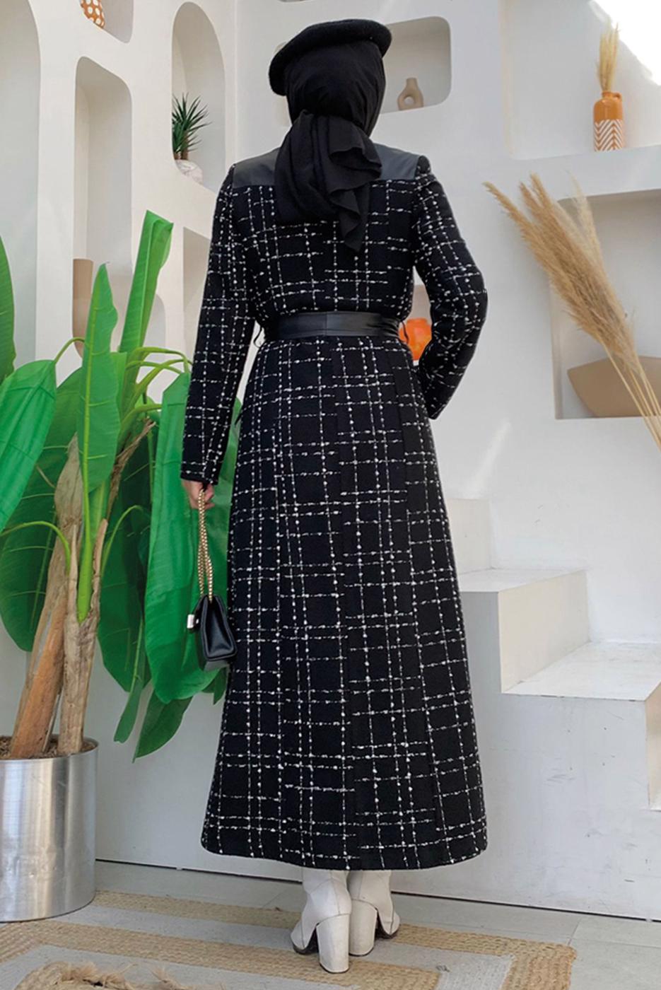 Tesettür giyim SİYAH EKOSE DESENLİ MANTO T 4177