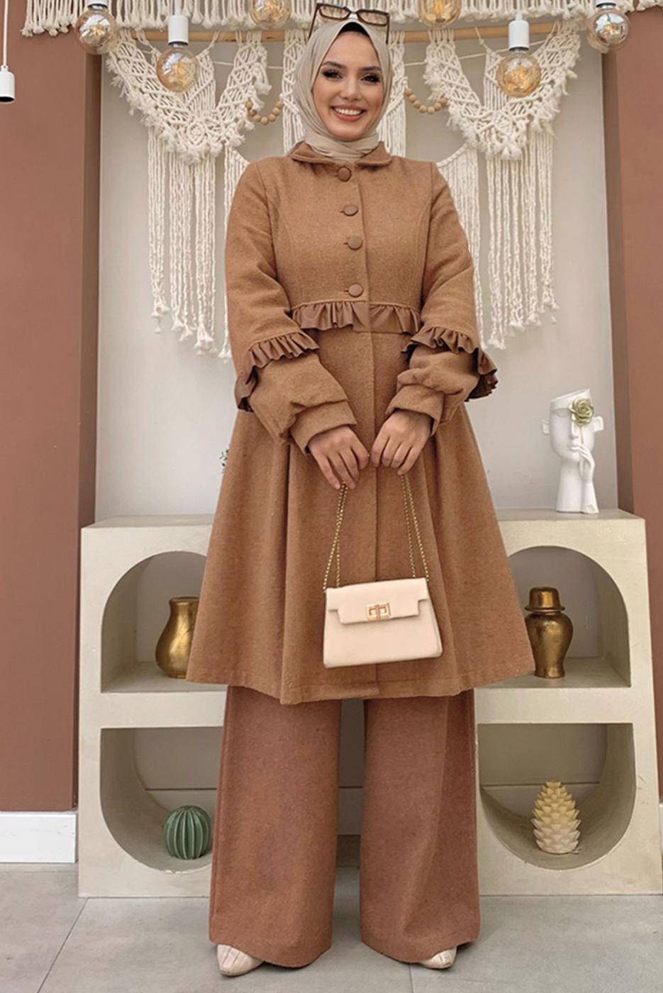 Tesettür giyim TABA PİLİSE DETAYLI KAŞE KABAN T 5177