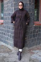 Tesettür giyim KAHVE EKOSE DESENLİ KUŞAKLI KABAN T 5495