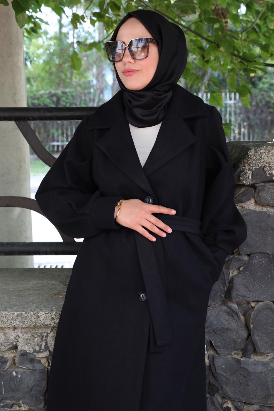 Tesettür giyim SİYAH KUŞAKLI KRUVAZE YAKA KABAN T 6495