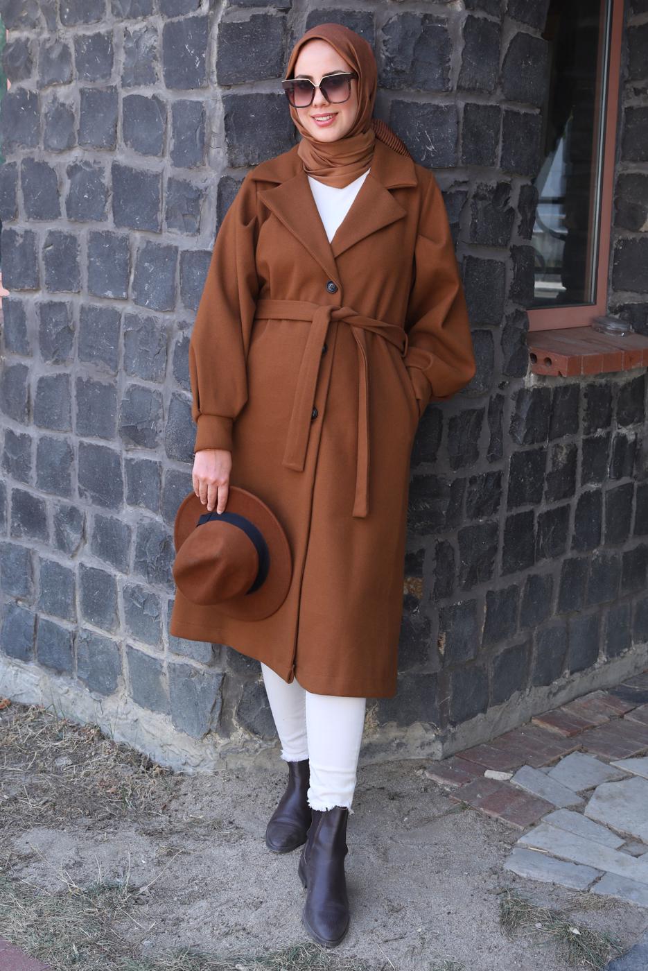 Tesettür giyim KAHVE KUŞAKLI KRUVAZE YAKA KABAN T 6495