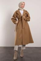 Tesettür giyim KAHVE KUŞAKLI KRUVAZE YAKA KABAN T 6495