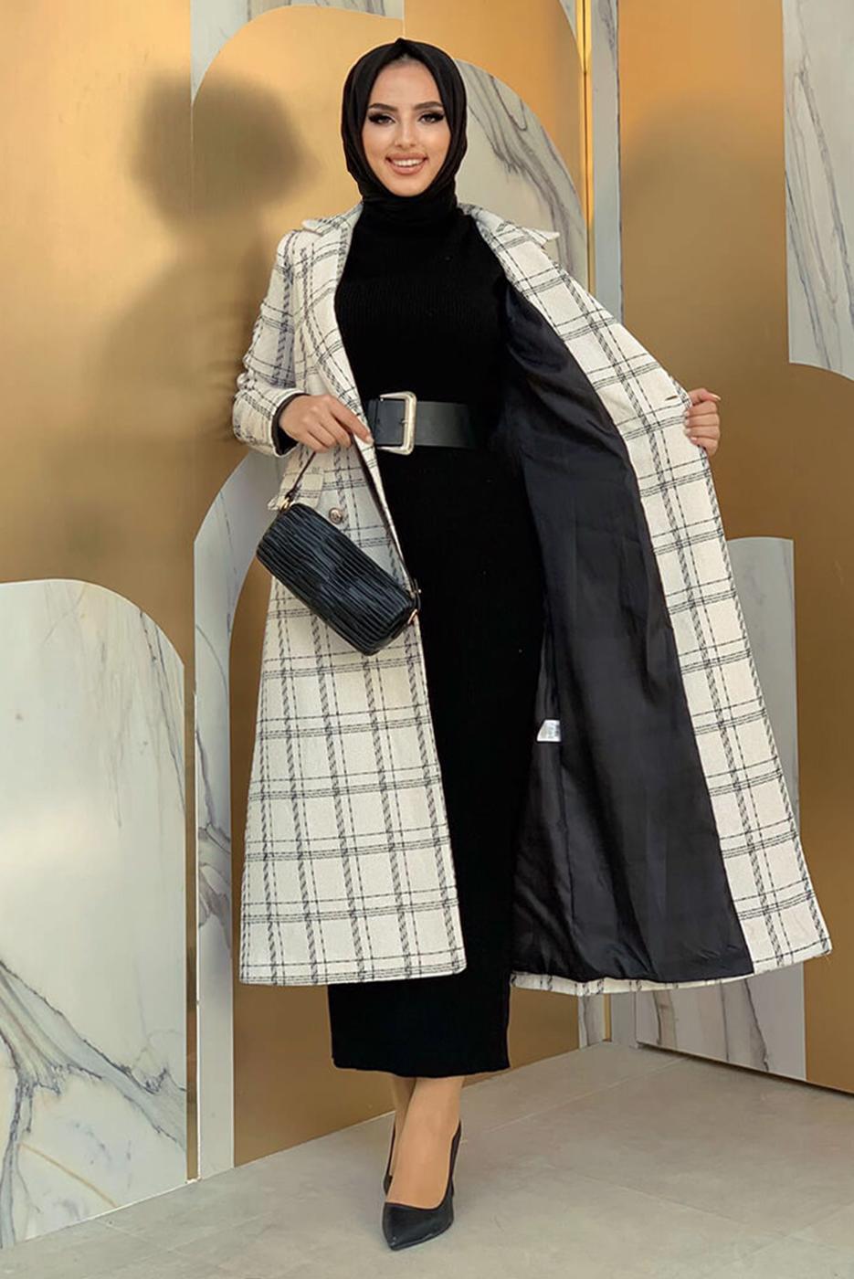 Tesettür giyim EKRU KARE DESENLİ KAŞE KABAN T 8167