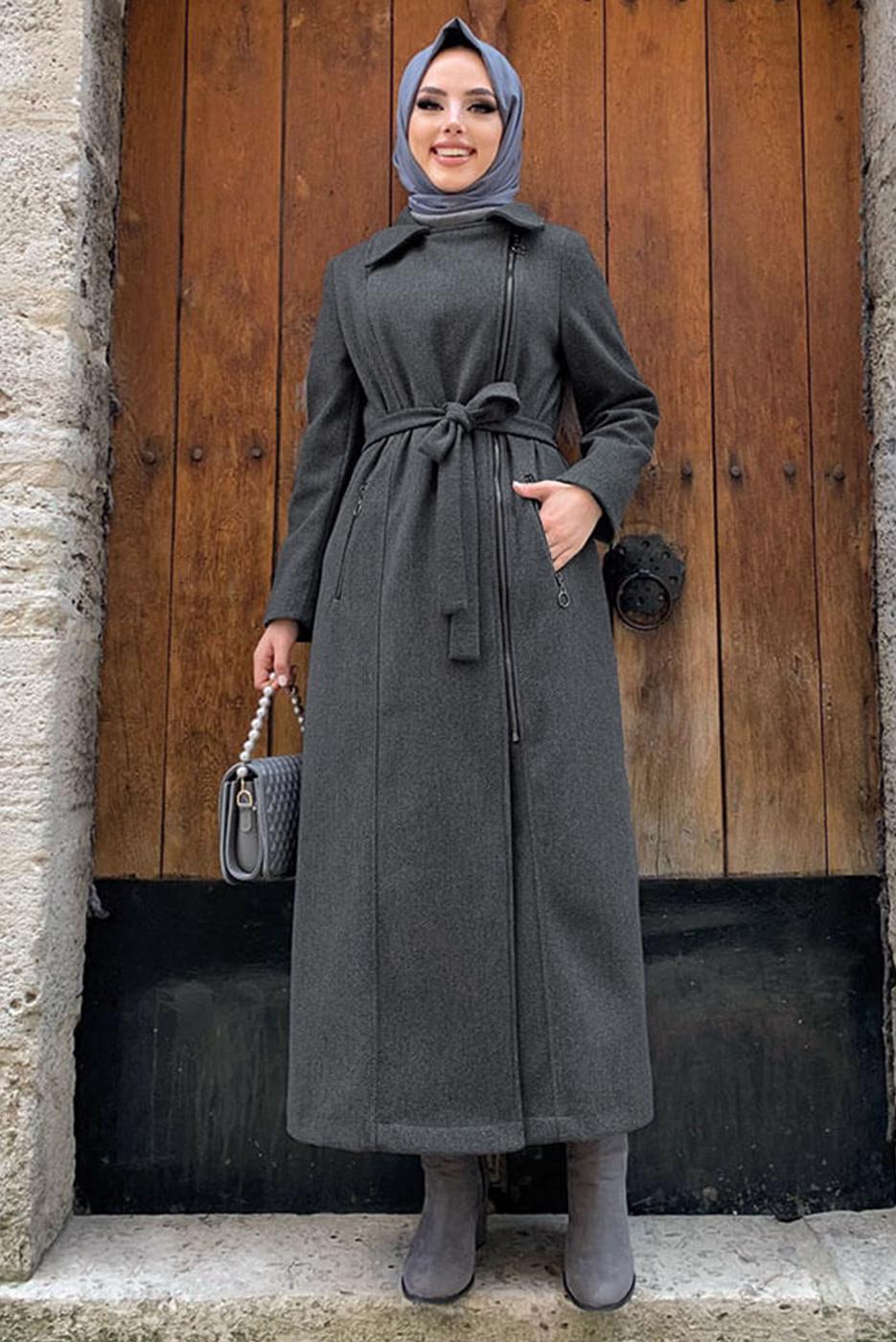 Tesettür giyim GRİ KUŞAKLI MANTO T 8777