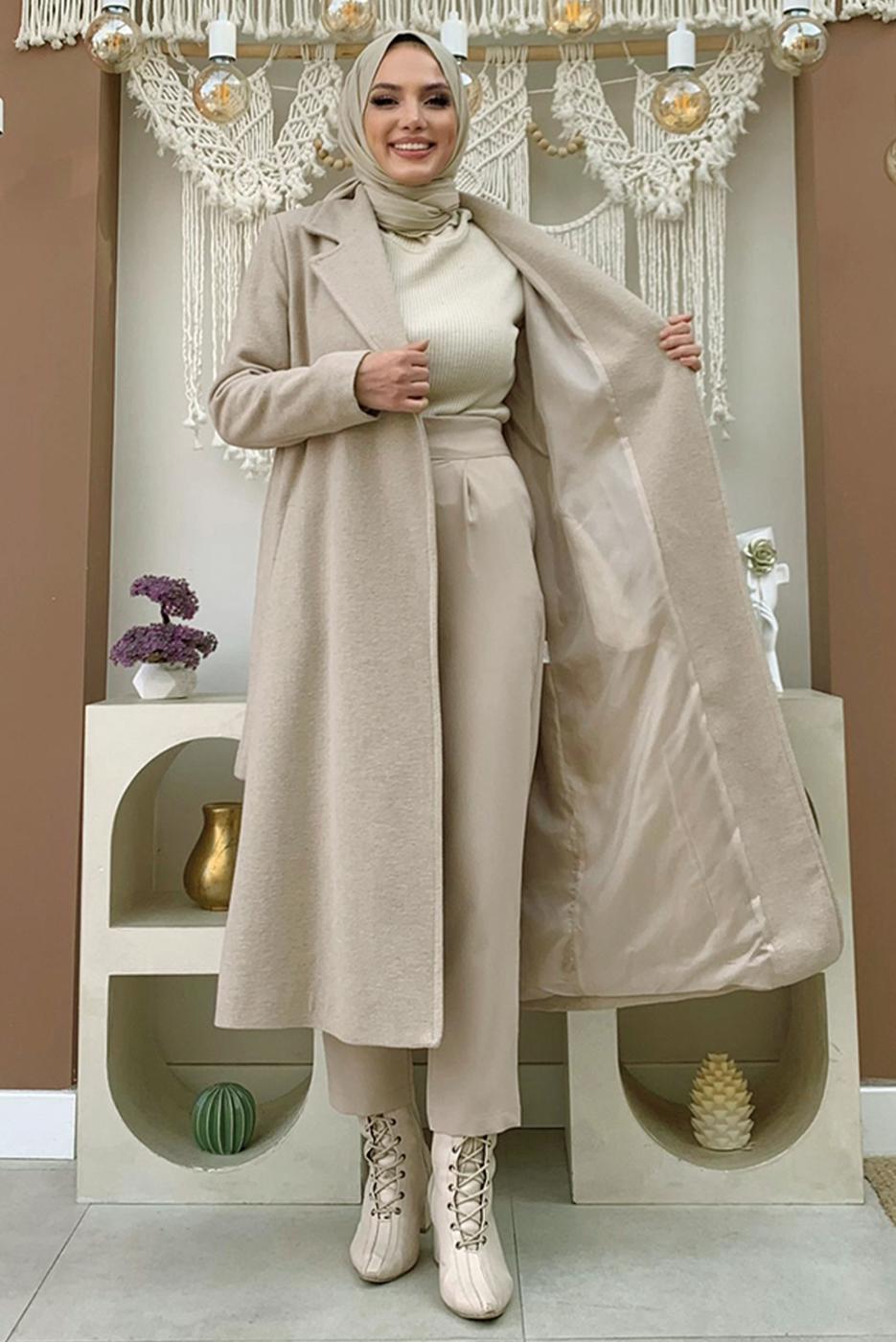 Tesettür giyim BEJ KUŞAKLI KAŞE KABAN T 9157